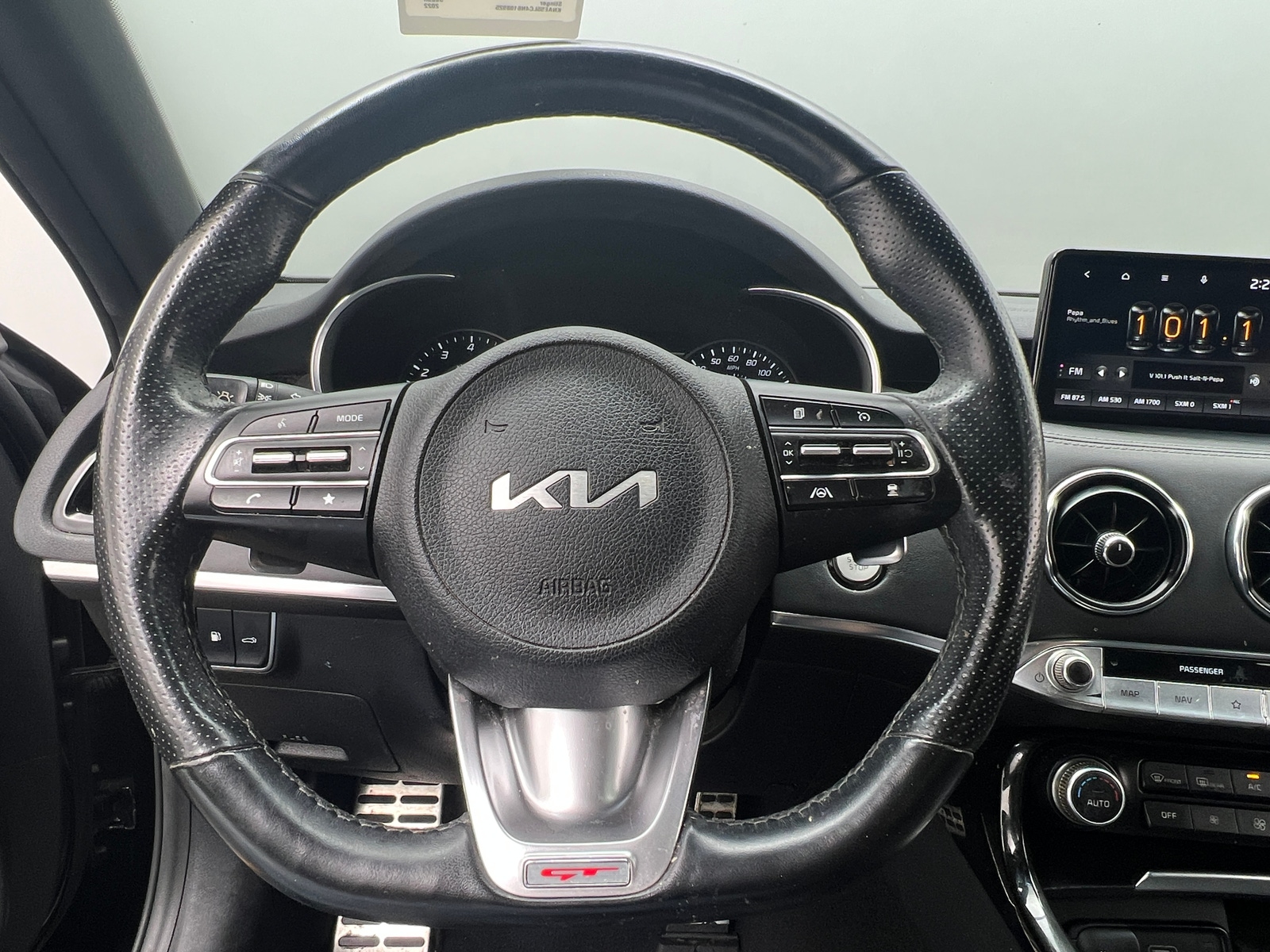 Thumbnail: 2022 Kia Stinger - 4