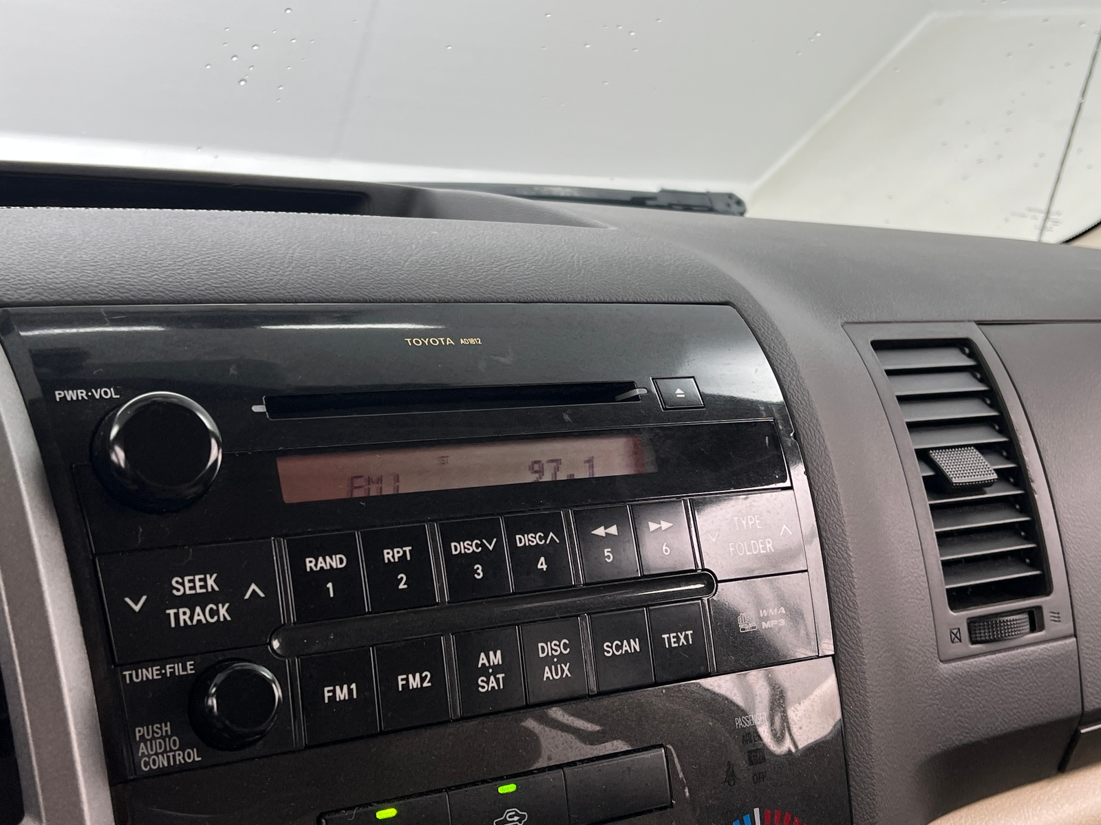 Thumbnail: 2011 Toyota Tundra - 4