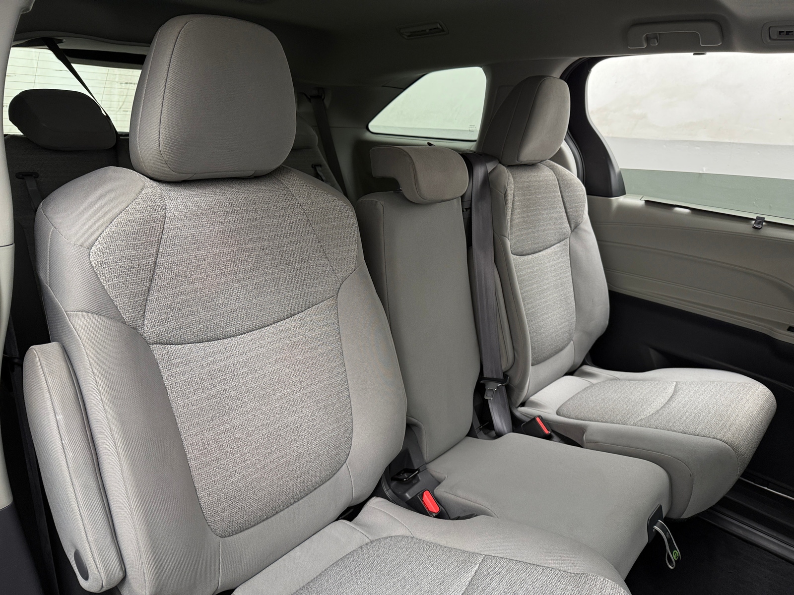Thumbnail: 2022 Toyota Sienna - 6