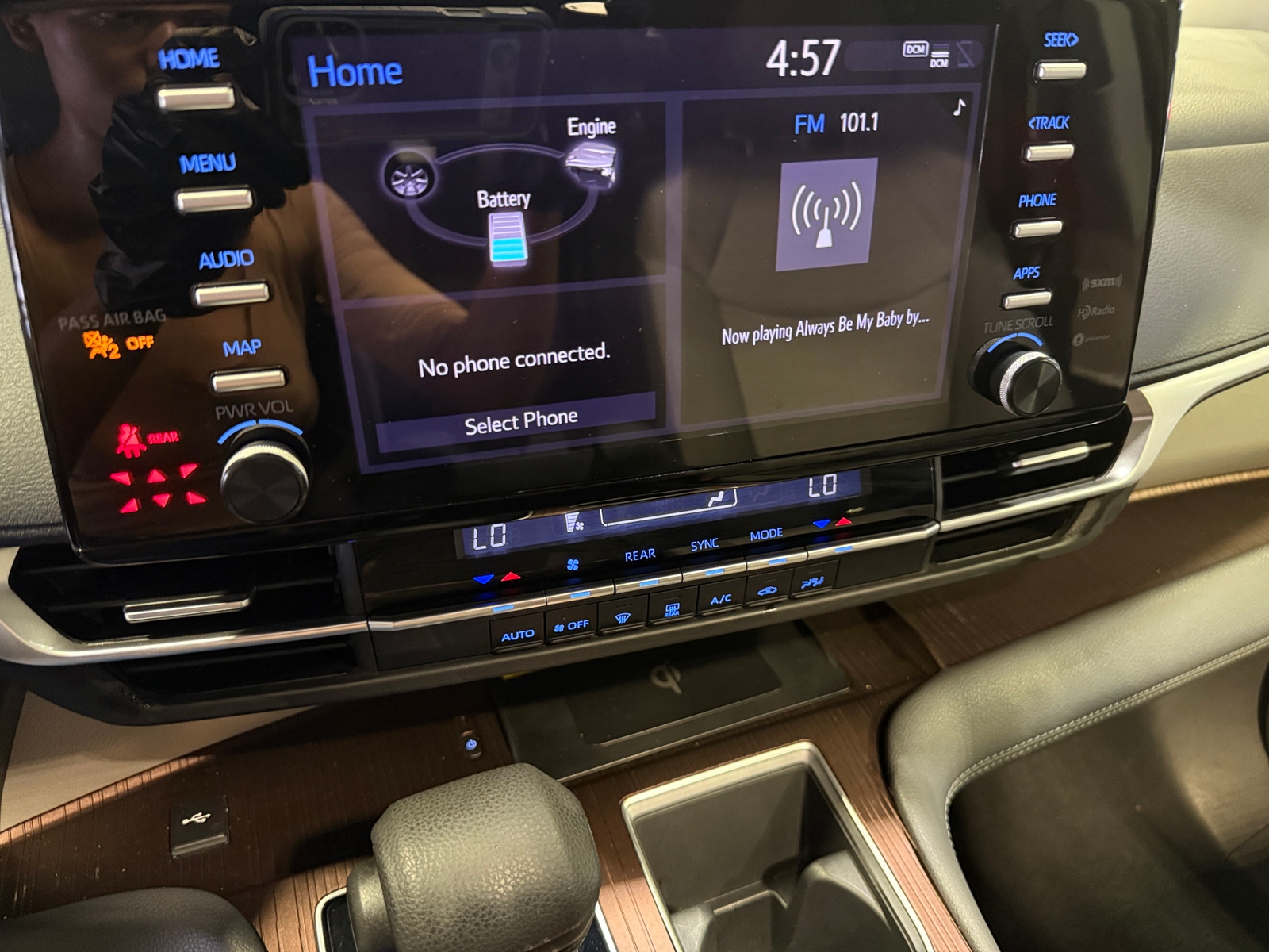 Thumbnail: 2022 Toyota Sienna - 4