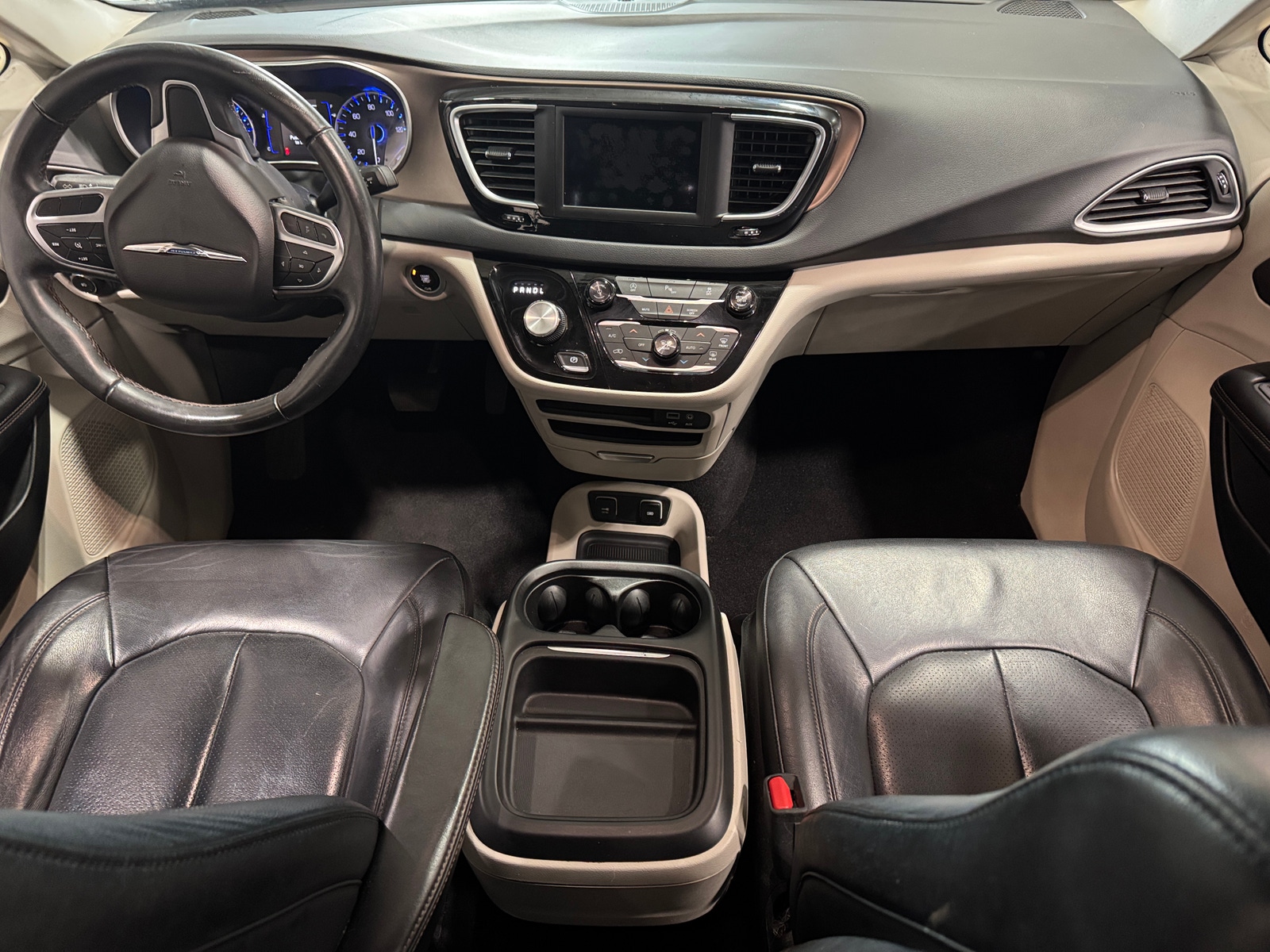 Thumbnail: 2018 Chrysler Pacifica - 2