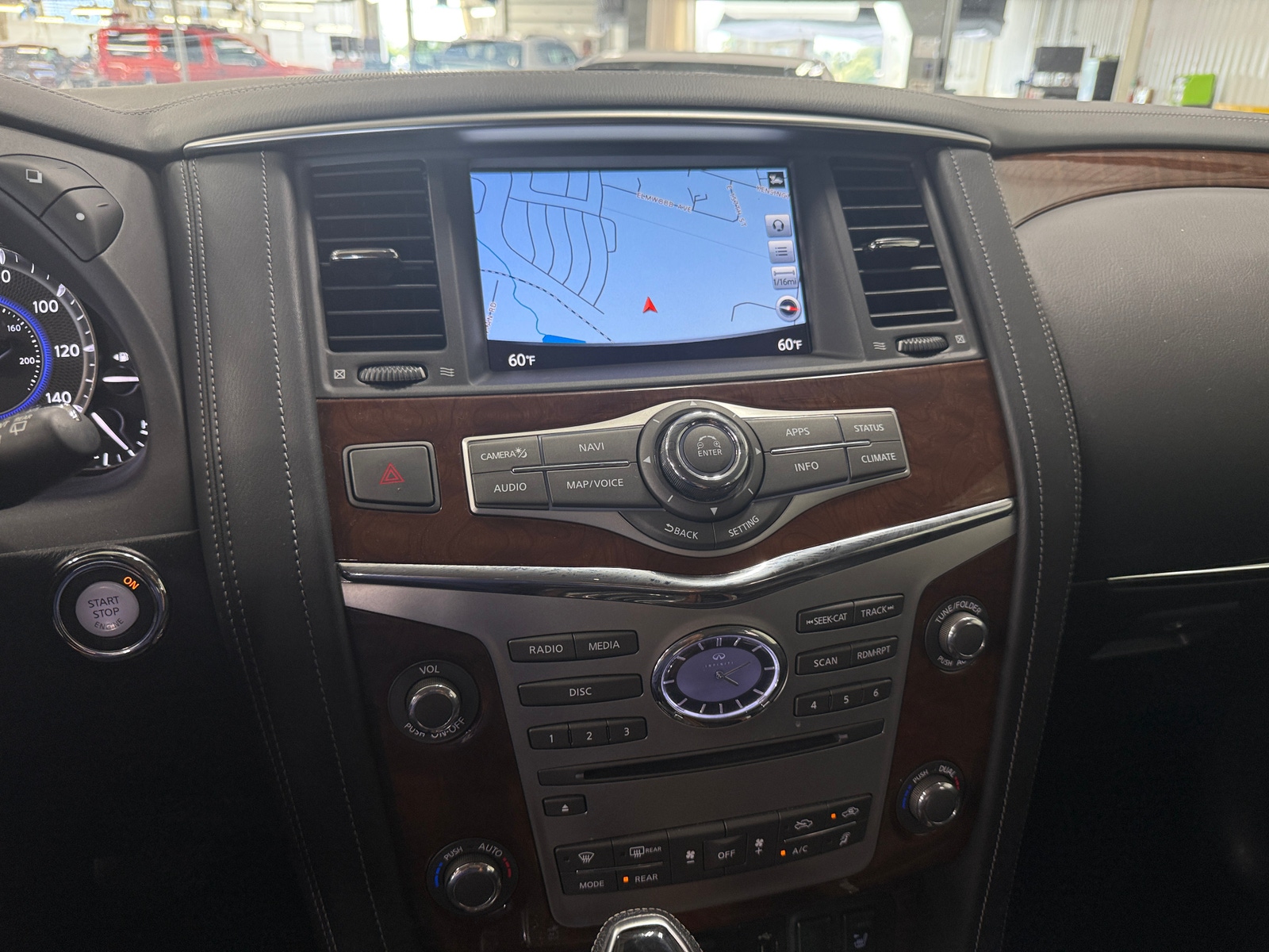 Thumbnail: 2019 INFINITI QX80 - 3