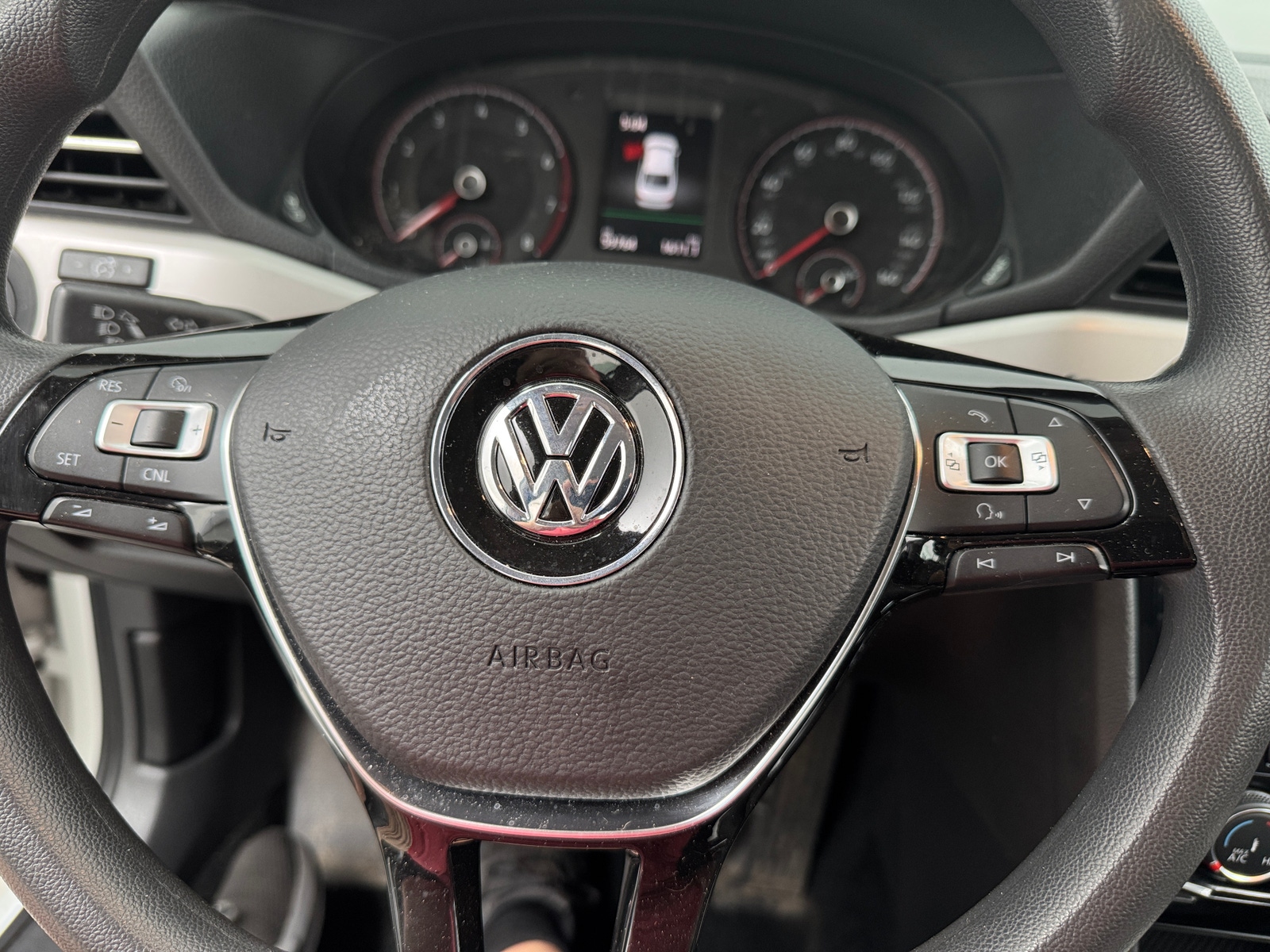 Thumbnail: 2020 Volkswagen Passat - 5