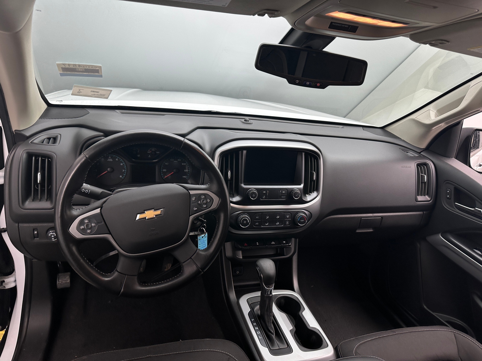 Thumbnail: 2022 Chevrolet Colorado - 3