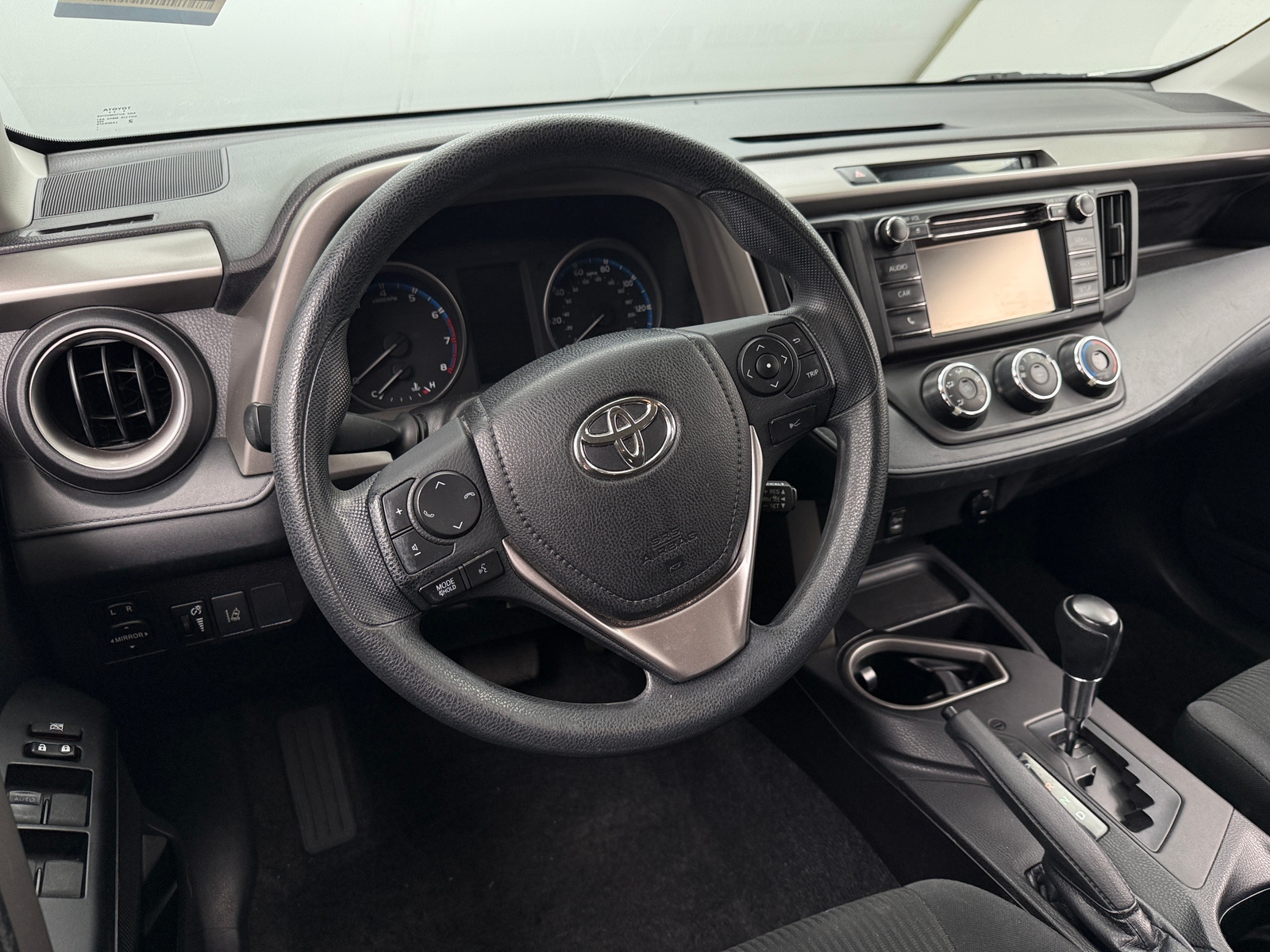 Thumbnail: 2018 Toyota RAV4 - 5