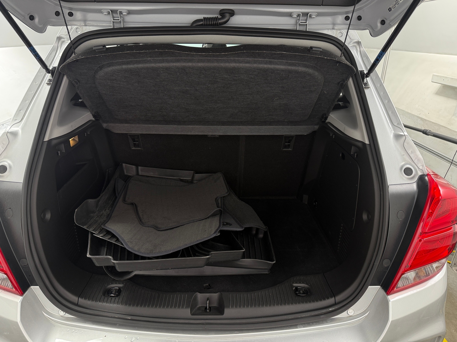 Thumbnail: 2020 Chevrolet Trax - 7