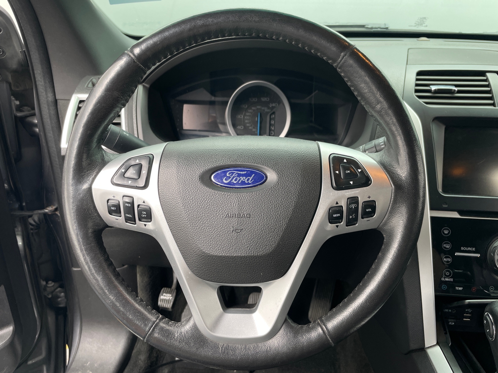 Thumbnail: 2014 Ford Explorer - 4