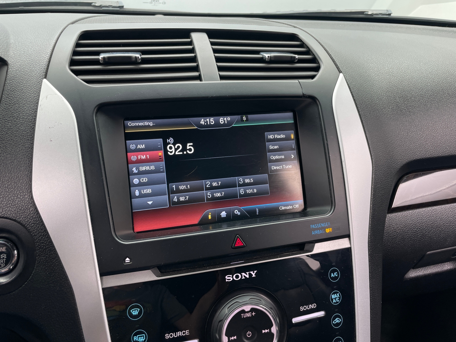 Thumbnail: 2014 Ford Explorer - 3