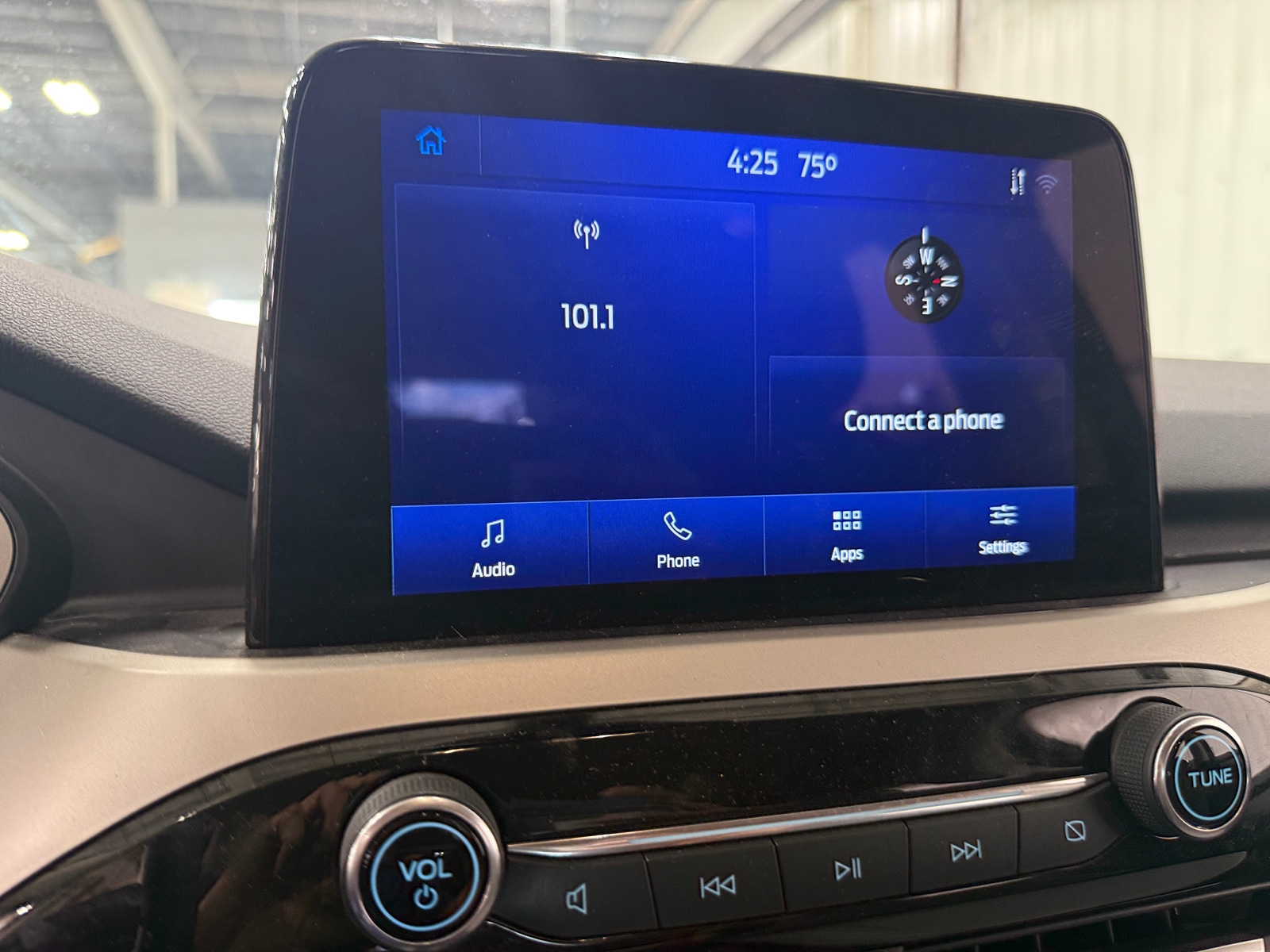 Thumbnail: 2020 Ford Escape - 4