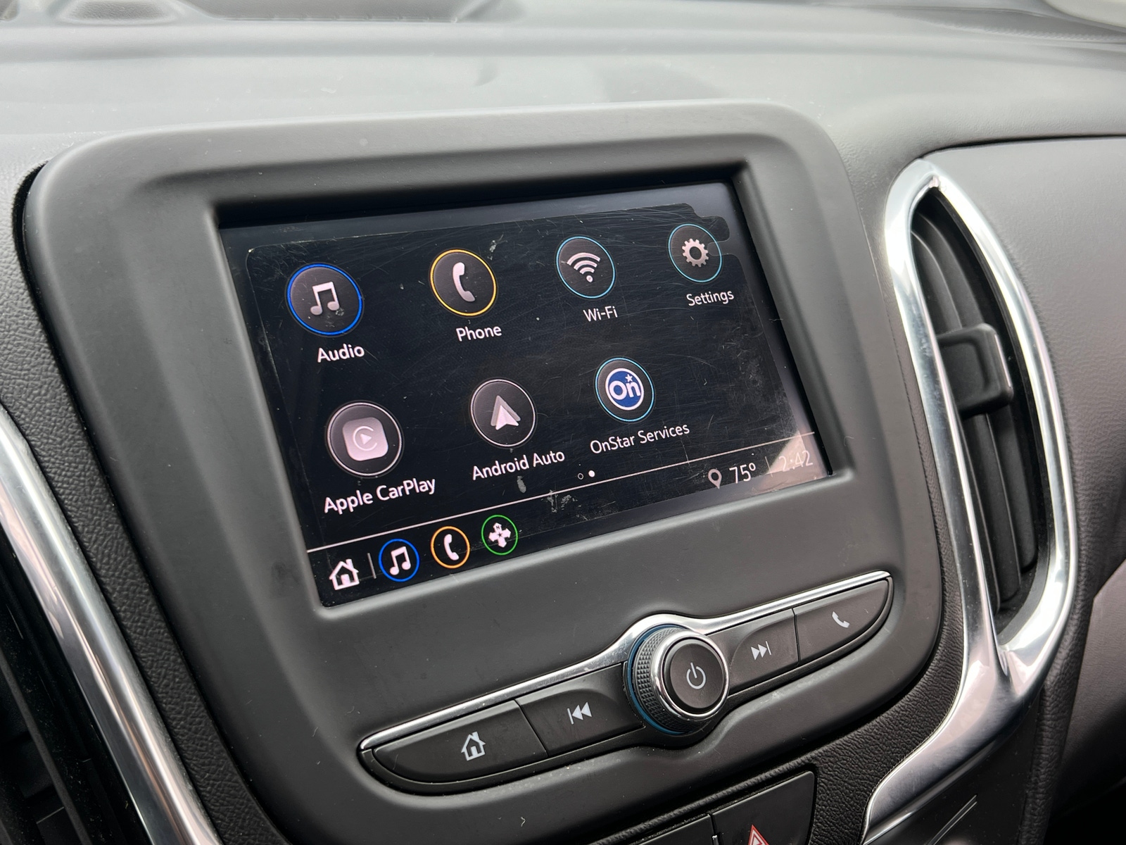Thumbnail: 2022 Chevrolet Equinox - 4