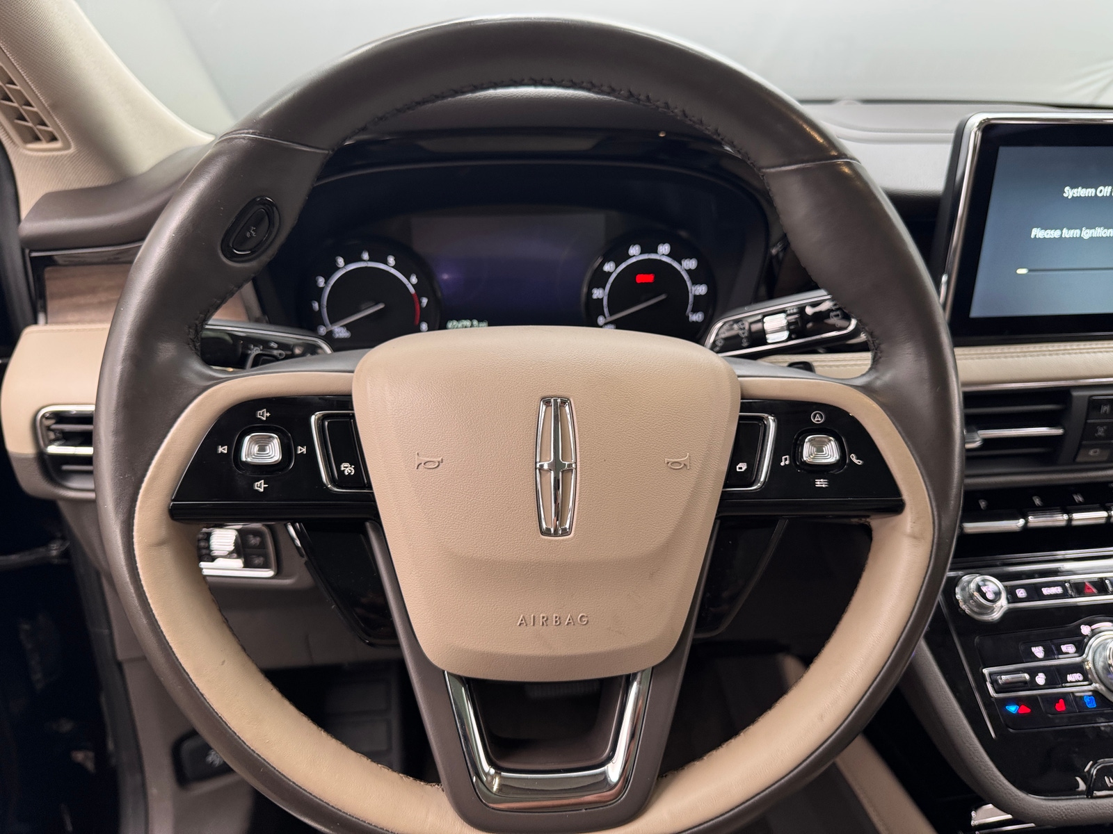 Thumbnail: 2020 Lincoln Corsair - 4