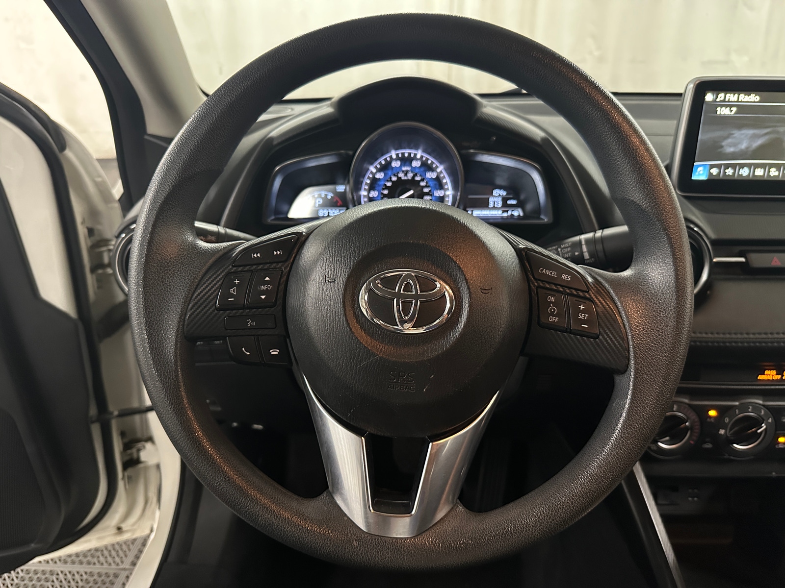 Thumbnail: 2017 Toyota Yaris iA - 5