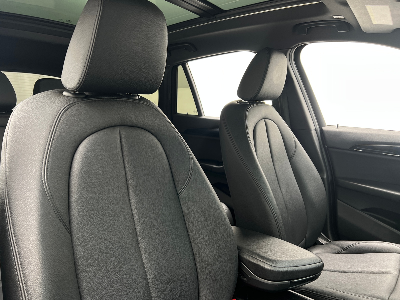 Thumbnail: 2020 BMW X1 - 2