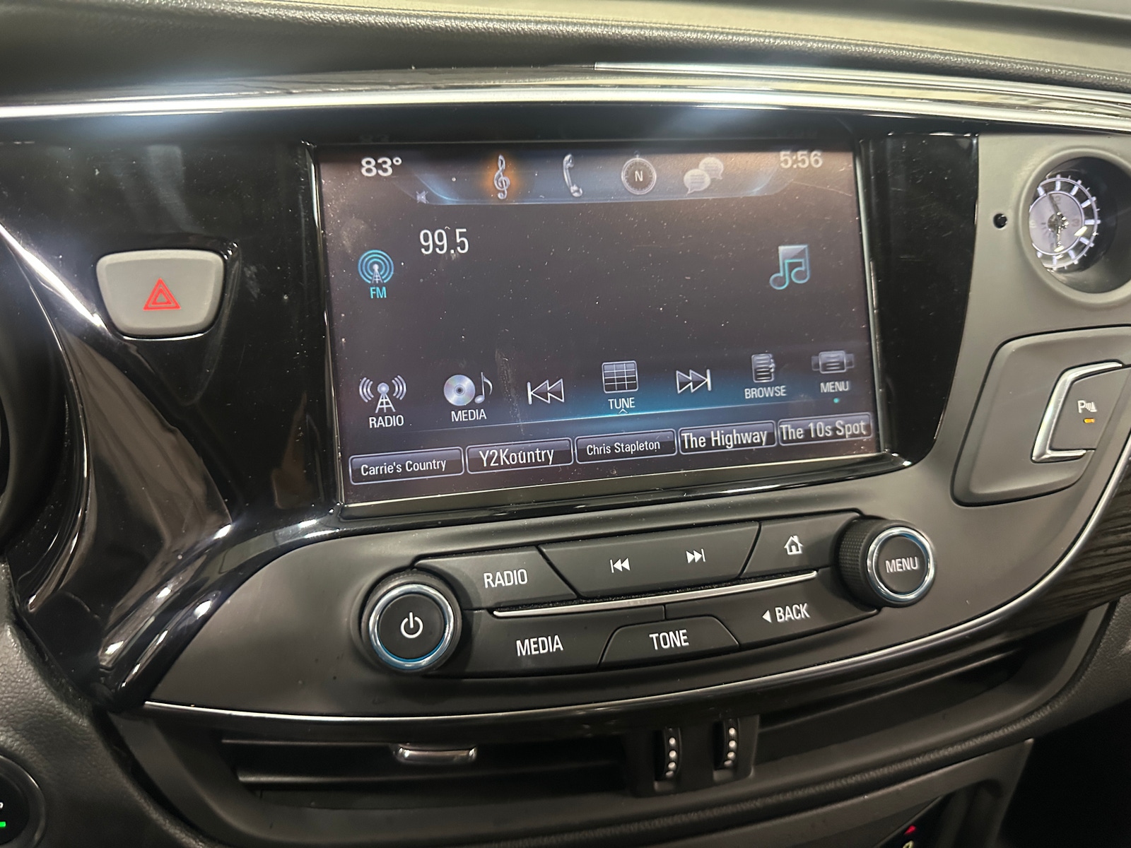 Thumbnail: 2017 Buick Envision - 3