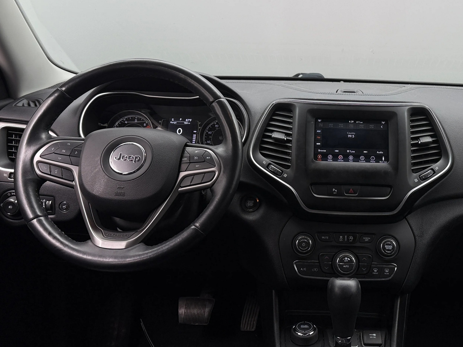 Thumbnail: 2019 Jeep Cherokee - 3