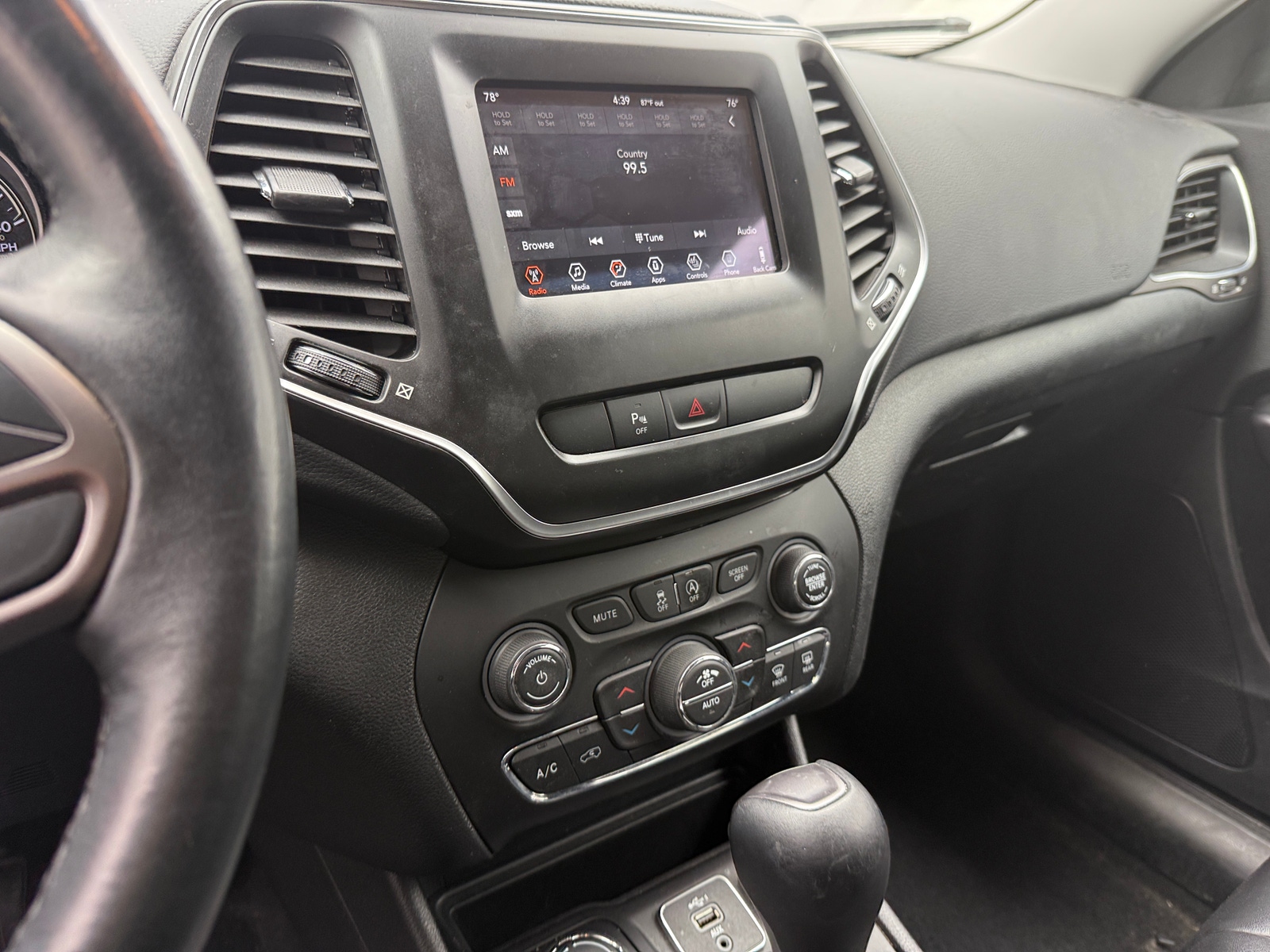 Thumbnail: 2019 Jeep Cherokee - 4