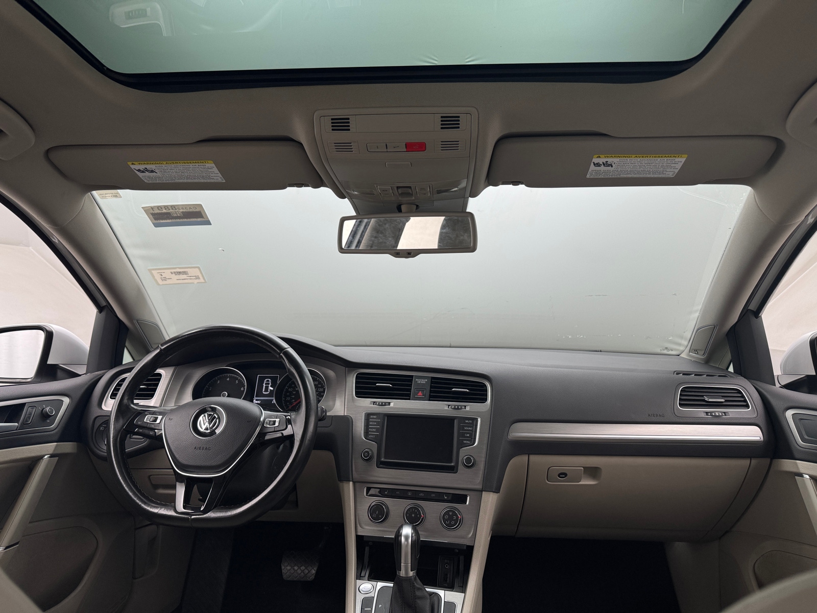 Thumbnail: 2016 Volkswagen Golf - 3