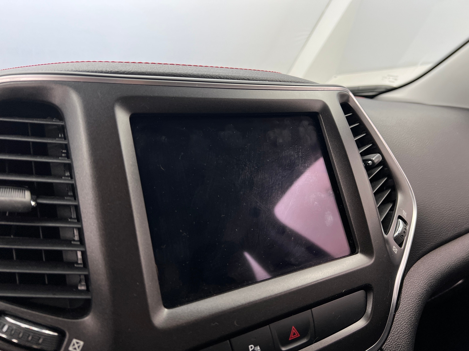 Thumbnail: 2019 Jeep Cherokee - 4