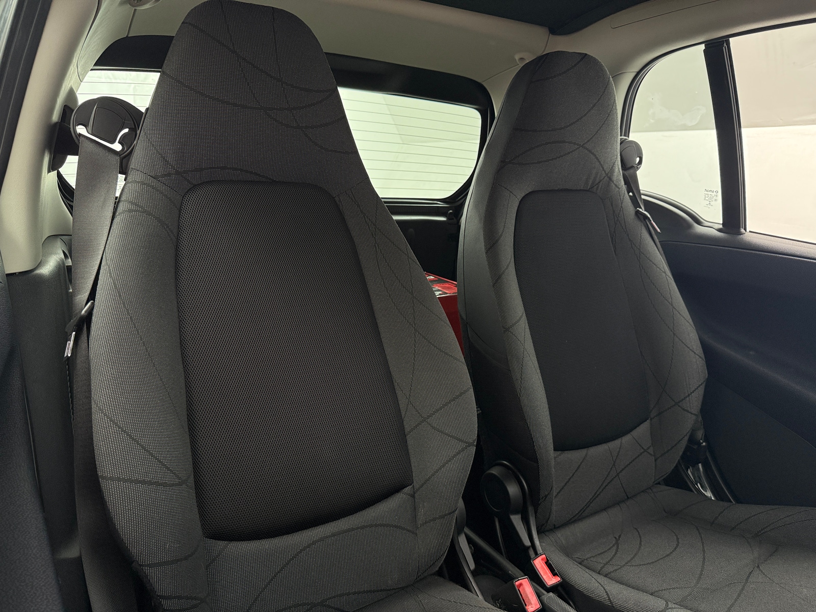 Thumbnail: 2015 smart fortwo - 2