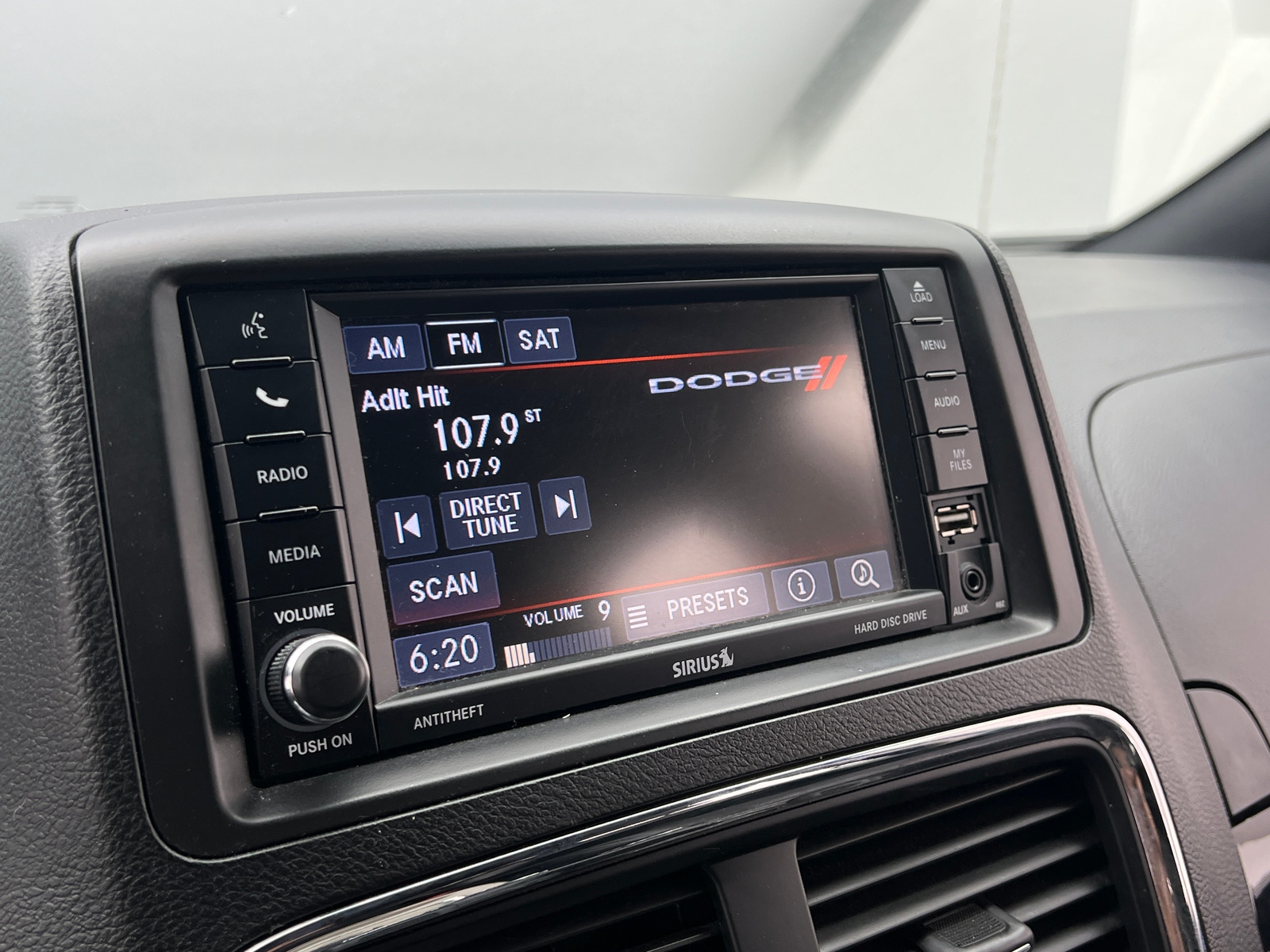 Thumbnail: 2018 Dodge Grand Caravan - 3