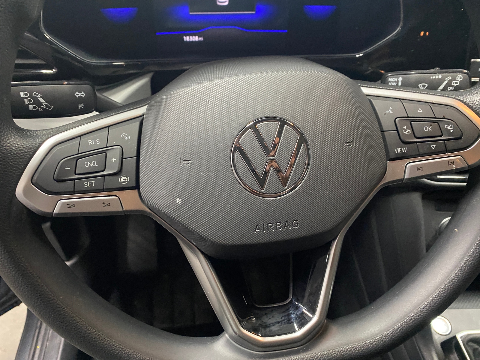 Thumbnail: 2022 Volkswagen Taos - 5