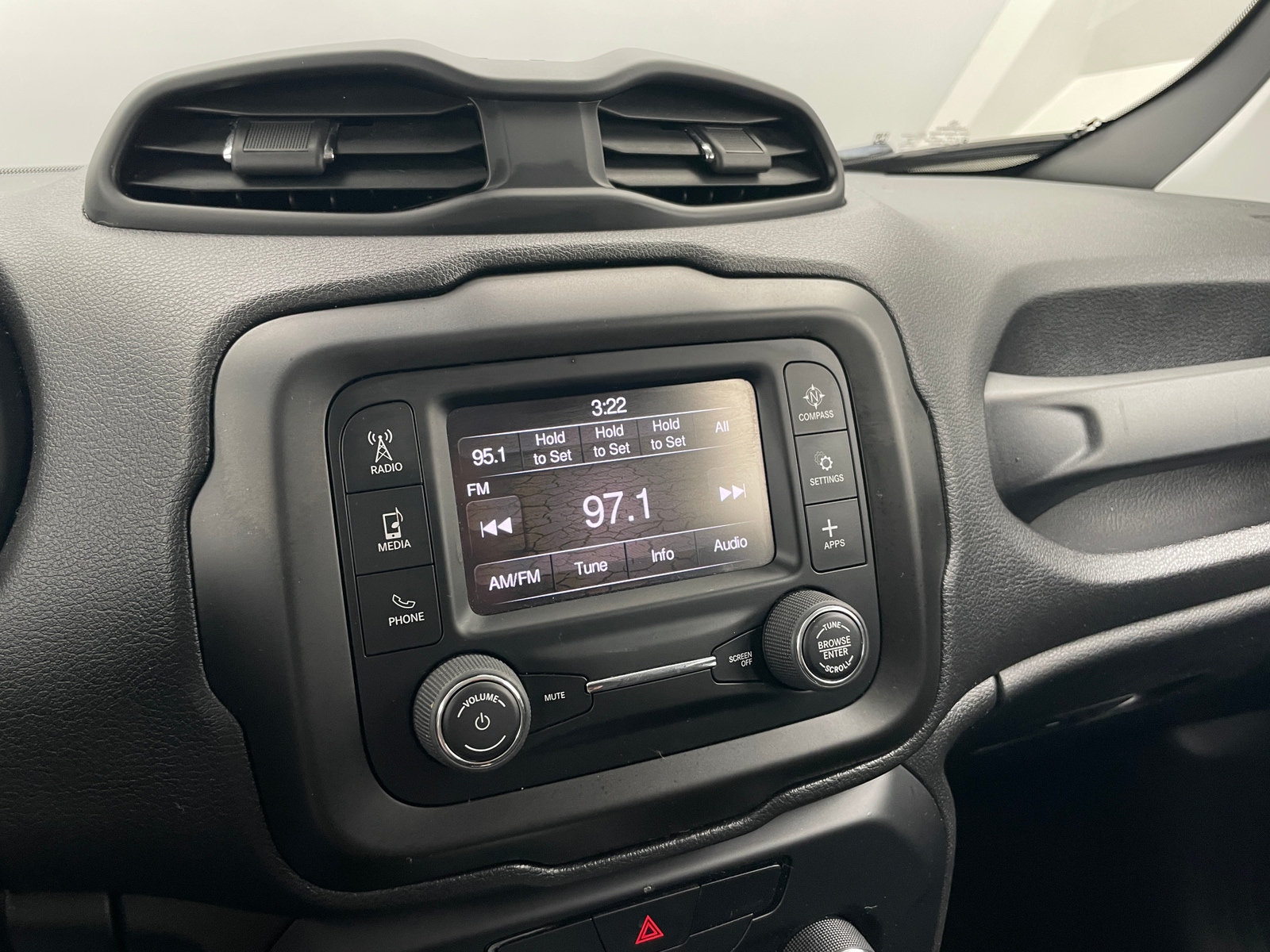 Thumbnail: 2020 Jeep Renegade - 4