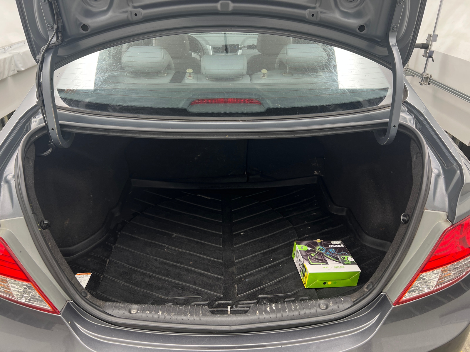 Thumbnail: 2012 Hyundai Accent - 7