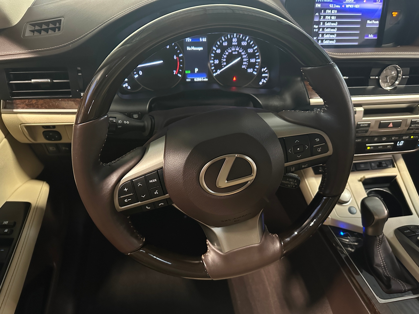 Thumbnail: 2017 Lexus ES - 4