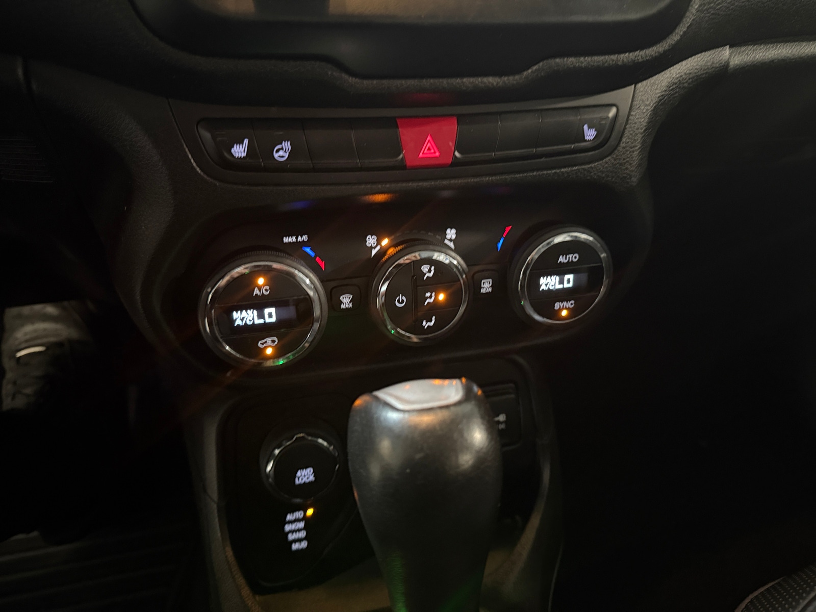 Thumbnail: 2015 Jeep Renegade - 3