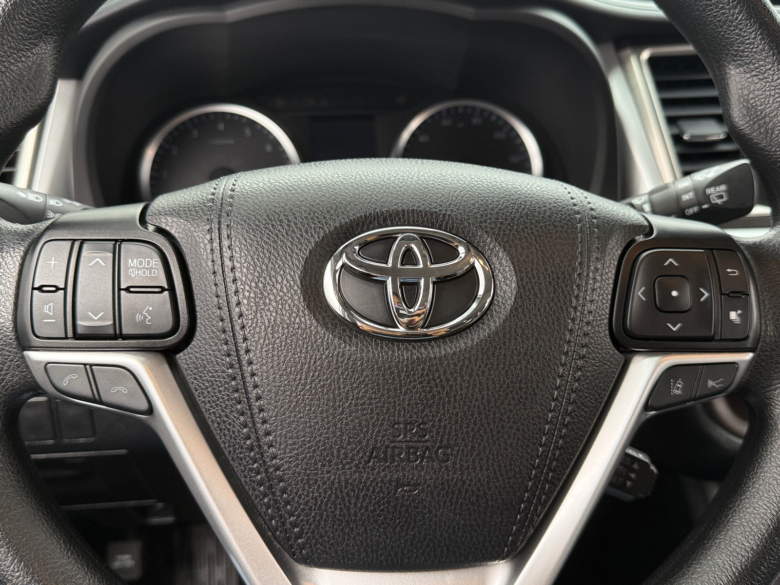 Thumbnail: 2019 Toyota Highlander - 5