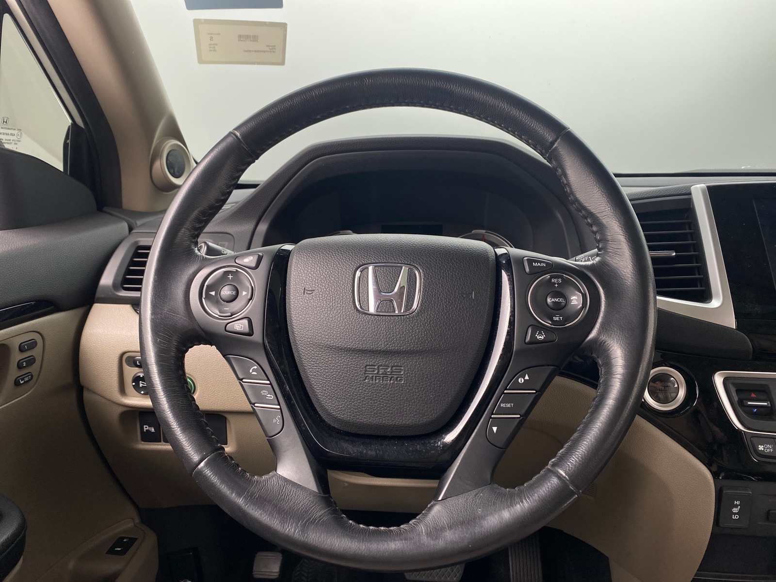 Thumbnail: 2016 Honda Pilot - 4