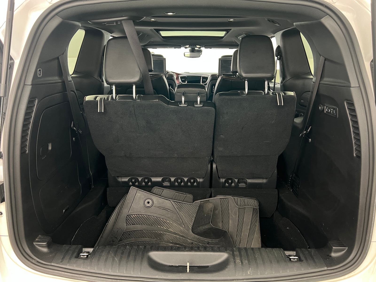Thumbnail: 2020 Chrysler Pacifica - 6