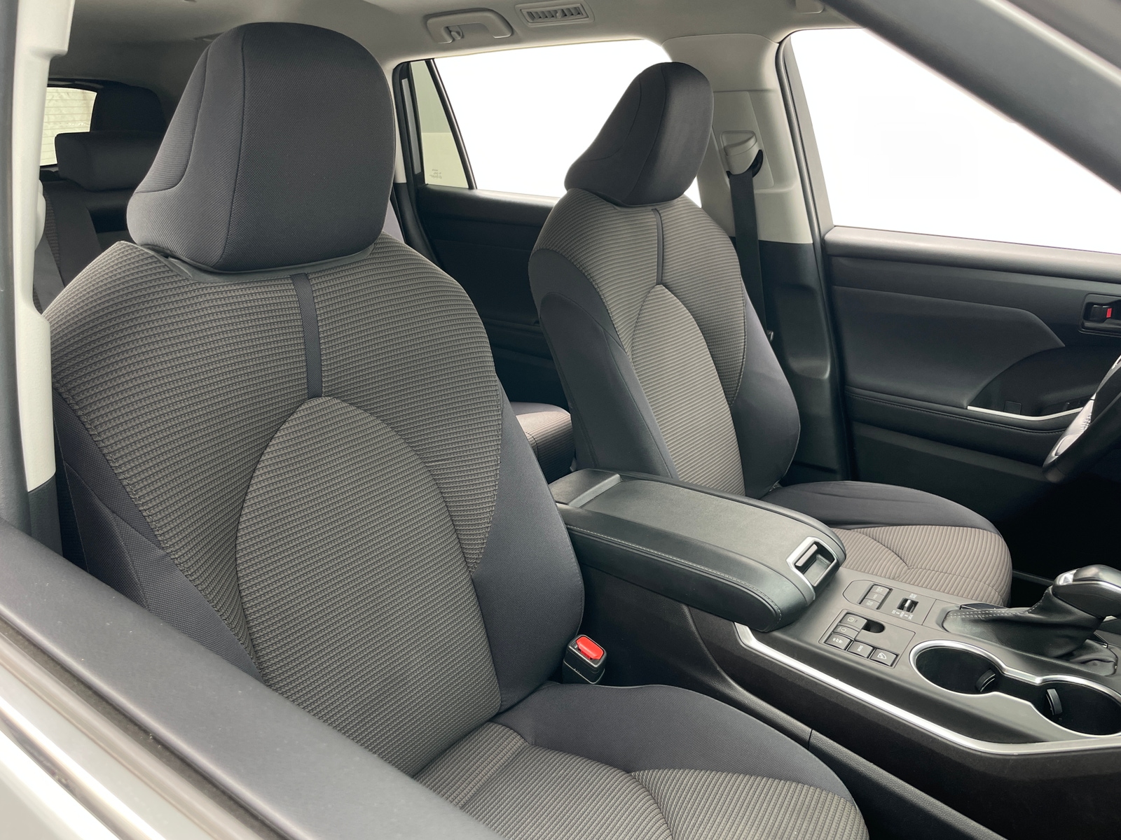 Thumbnail: 2023 Toyota Highlander - 2