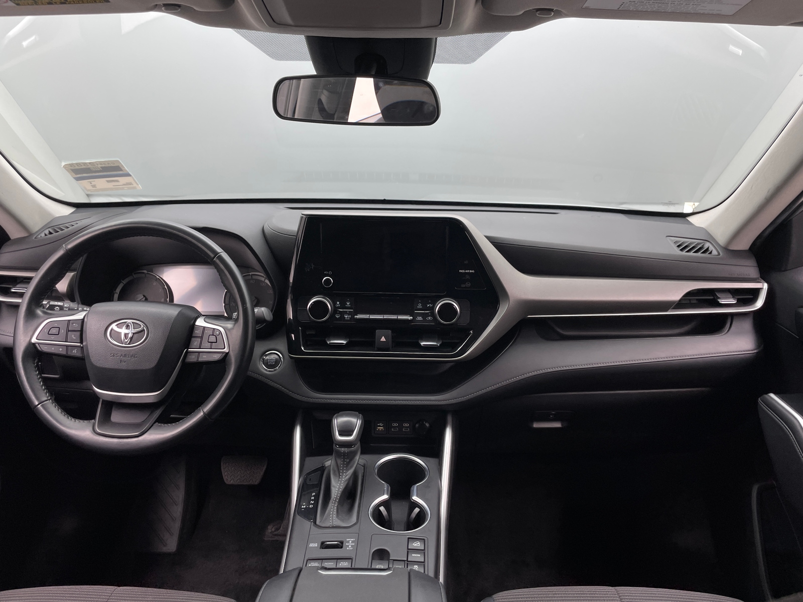 Thumbnail: 2023 Toyota Highlander - 3