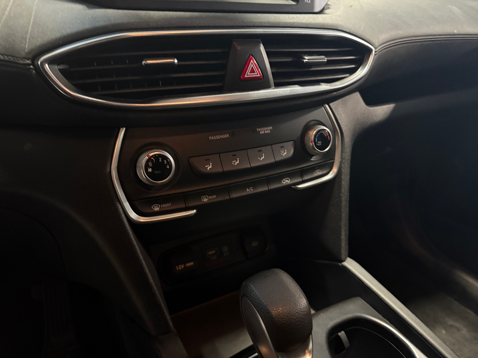 Thumbnail: 2019 Hyundai Santa Fe - 4
