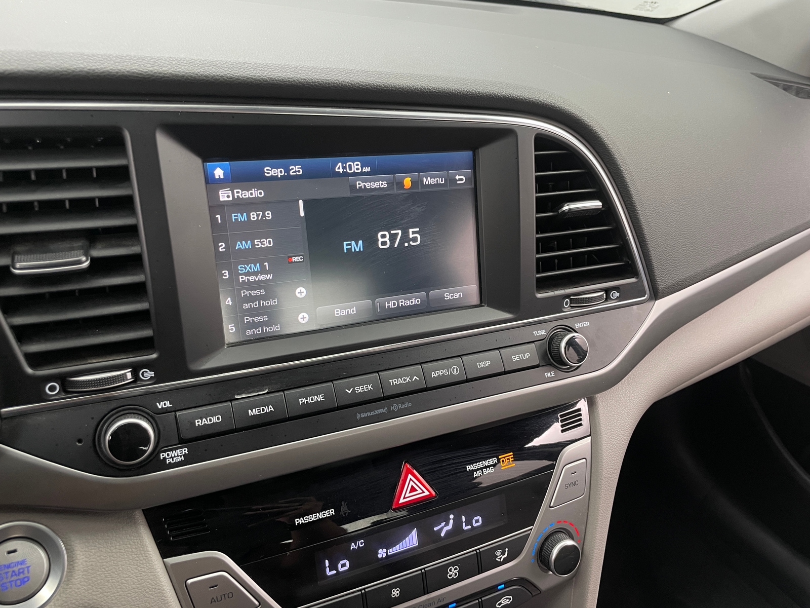 Thumbnail: 2018 Hyundai Elantra - 4
