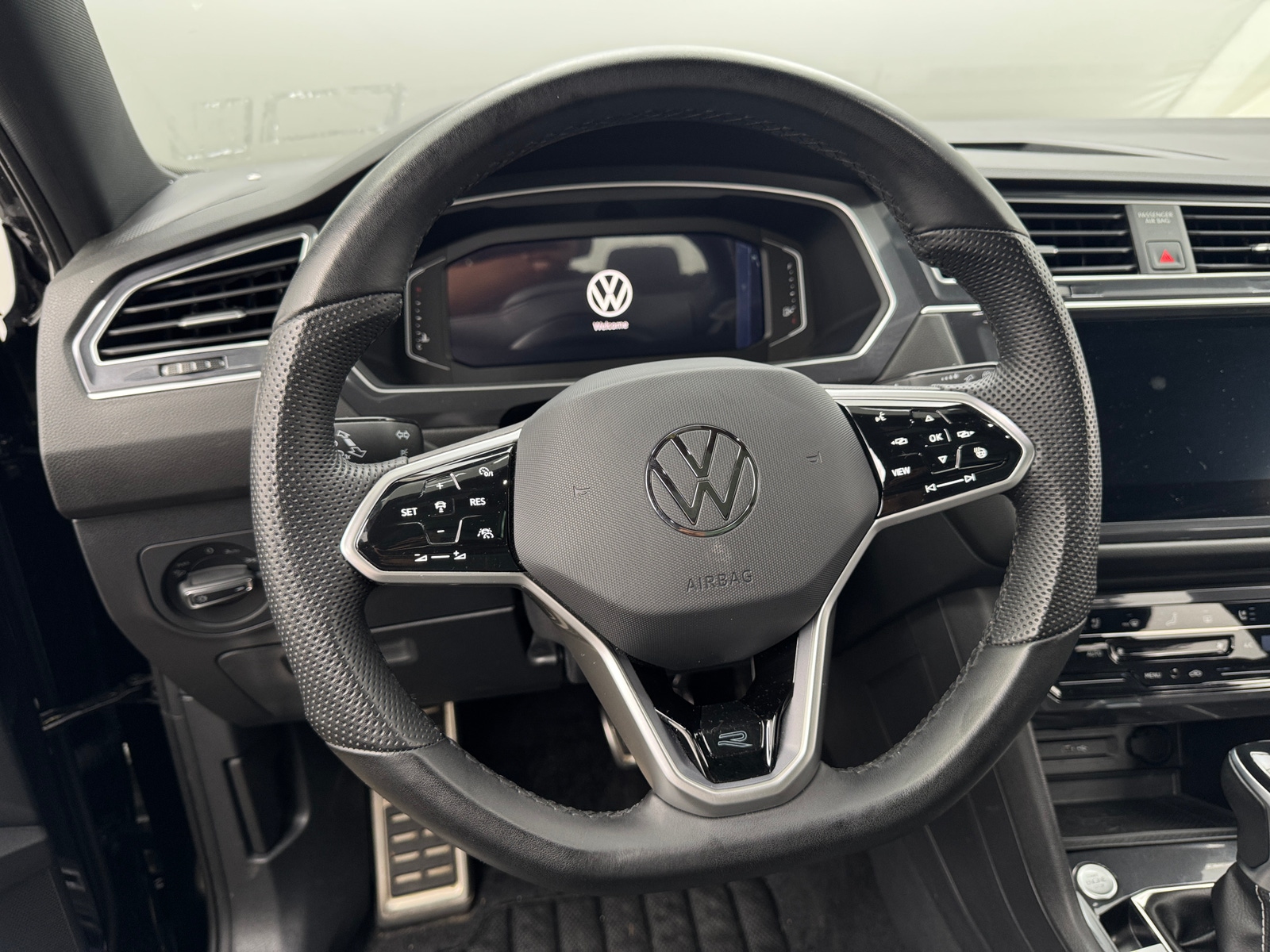 Thumbnail: 2024 Volkswagen Tiguan - 4