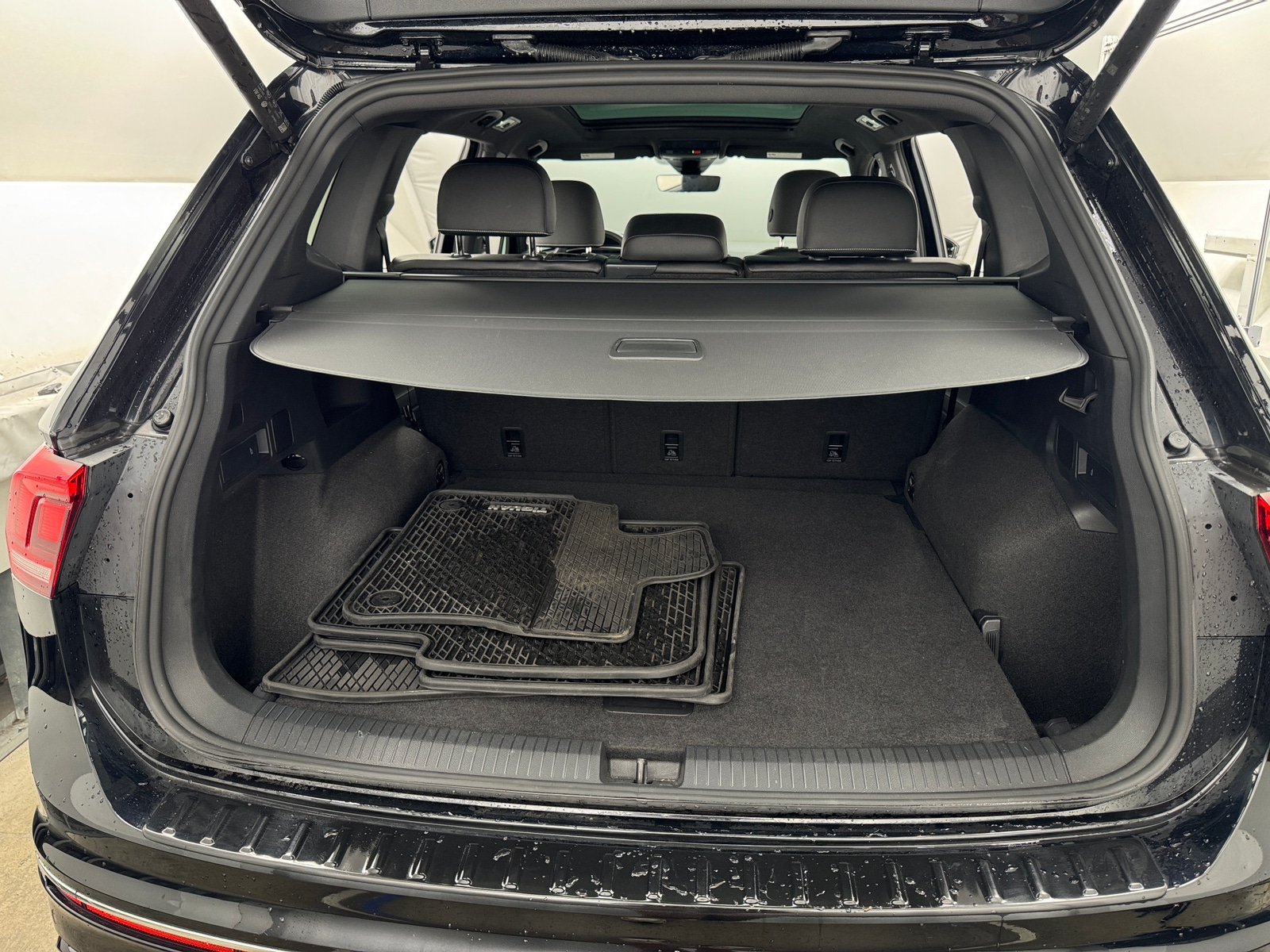 Thumbnail: 2024 Volkswagen Tiguan - 6