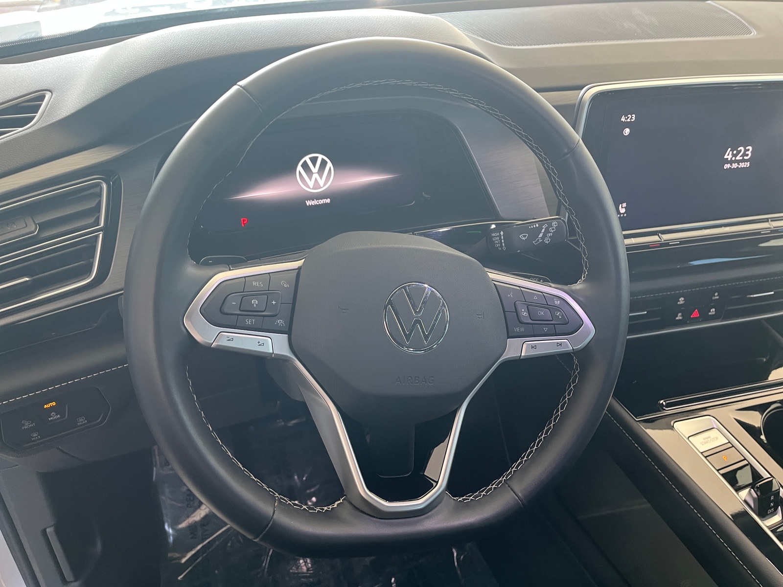 Thumbnail: 2025 Volkswagen Atlas - 4