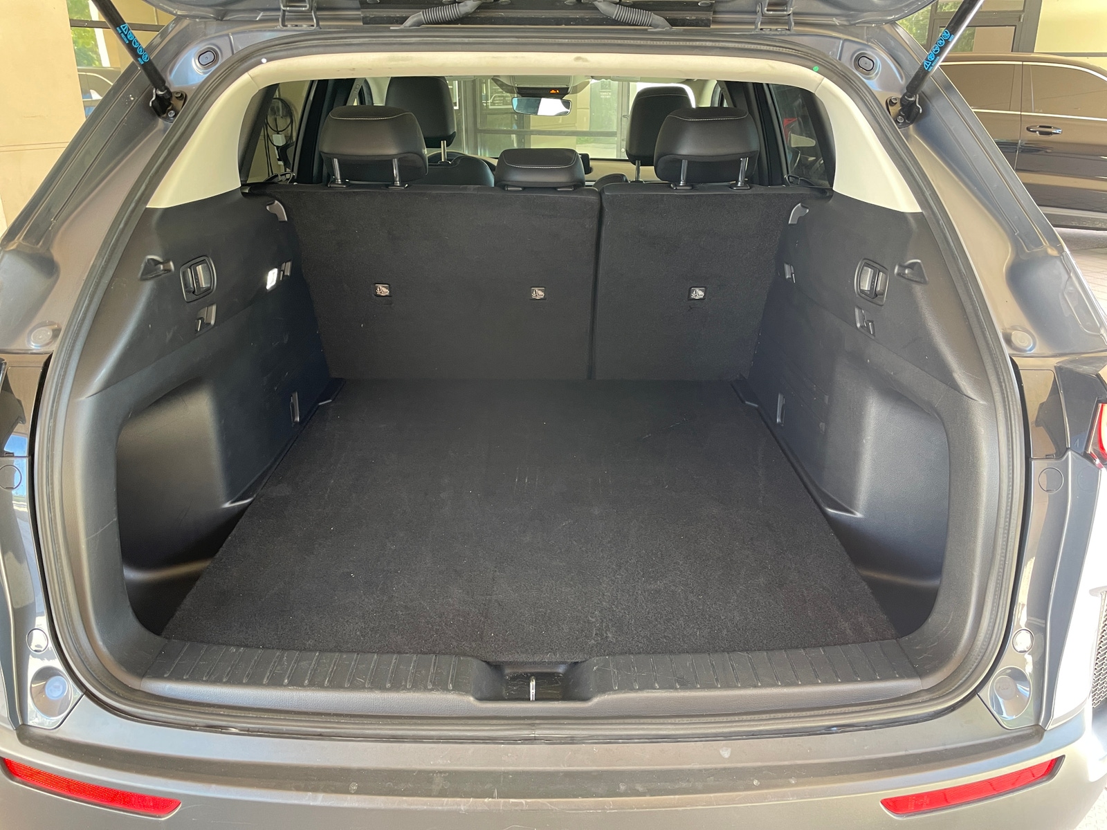 Thumbnail: 2025 Mazda CX-50 - 6