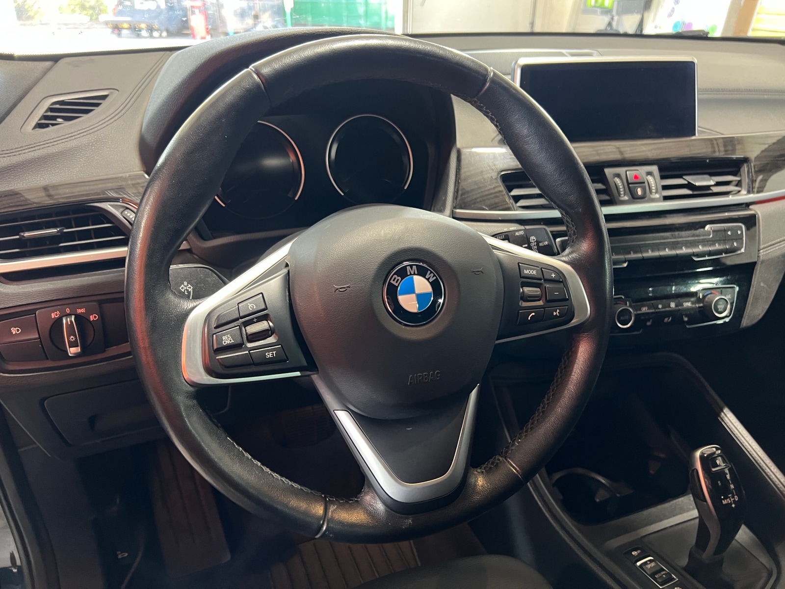 Thumbnail: 2022 BMW X2 - 4