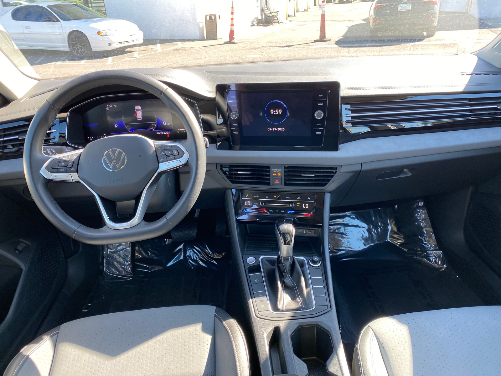 Thumbnail: 2025 Volkswagen Jetta - 3