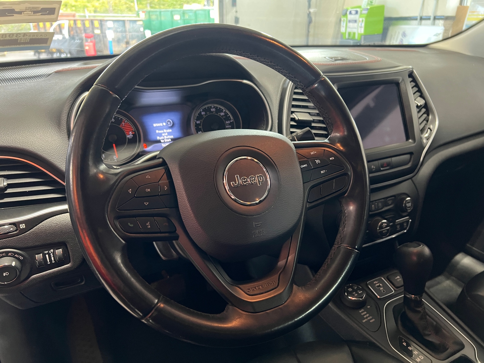 Thumbnail: 2020 Jeep Cherokee - 5