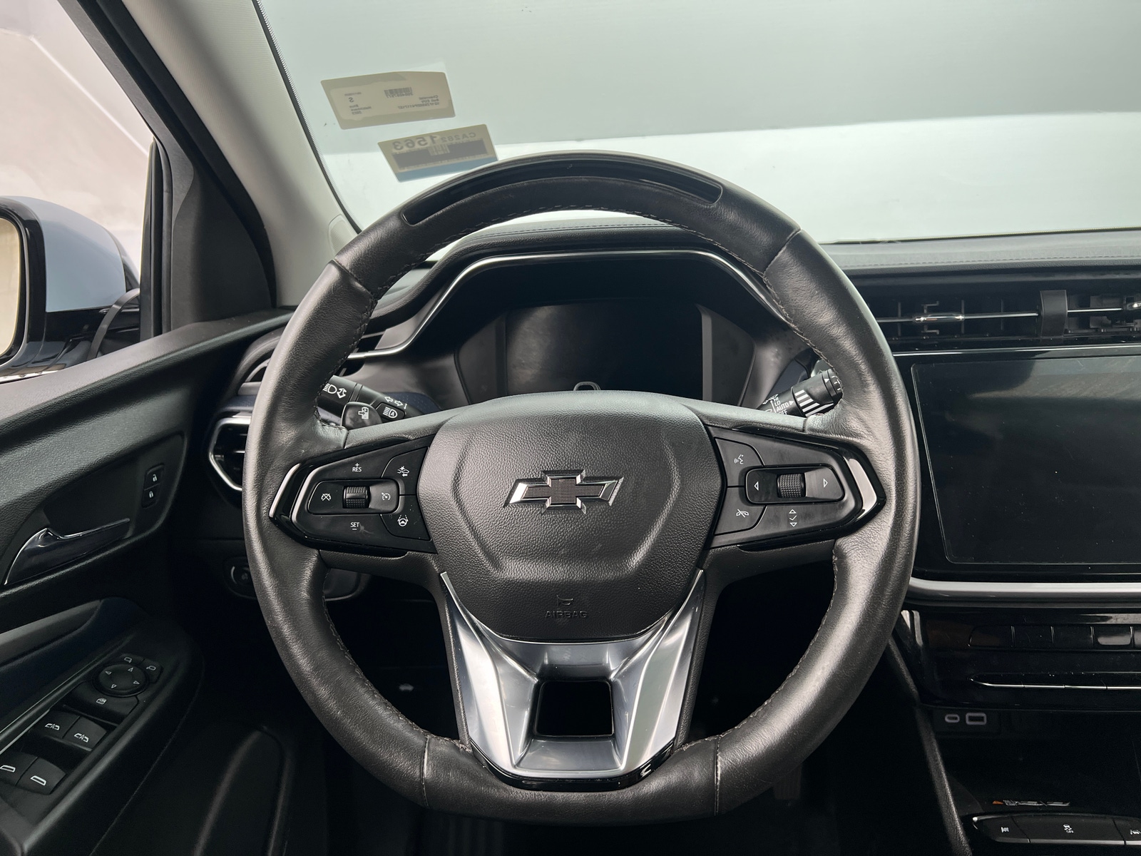 Thumbnail: 2023 Chevrolet Bolt EUV - 4