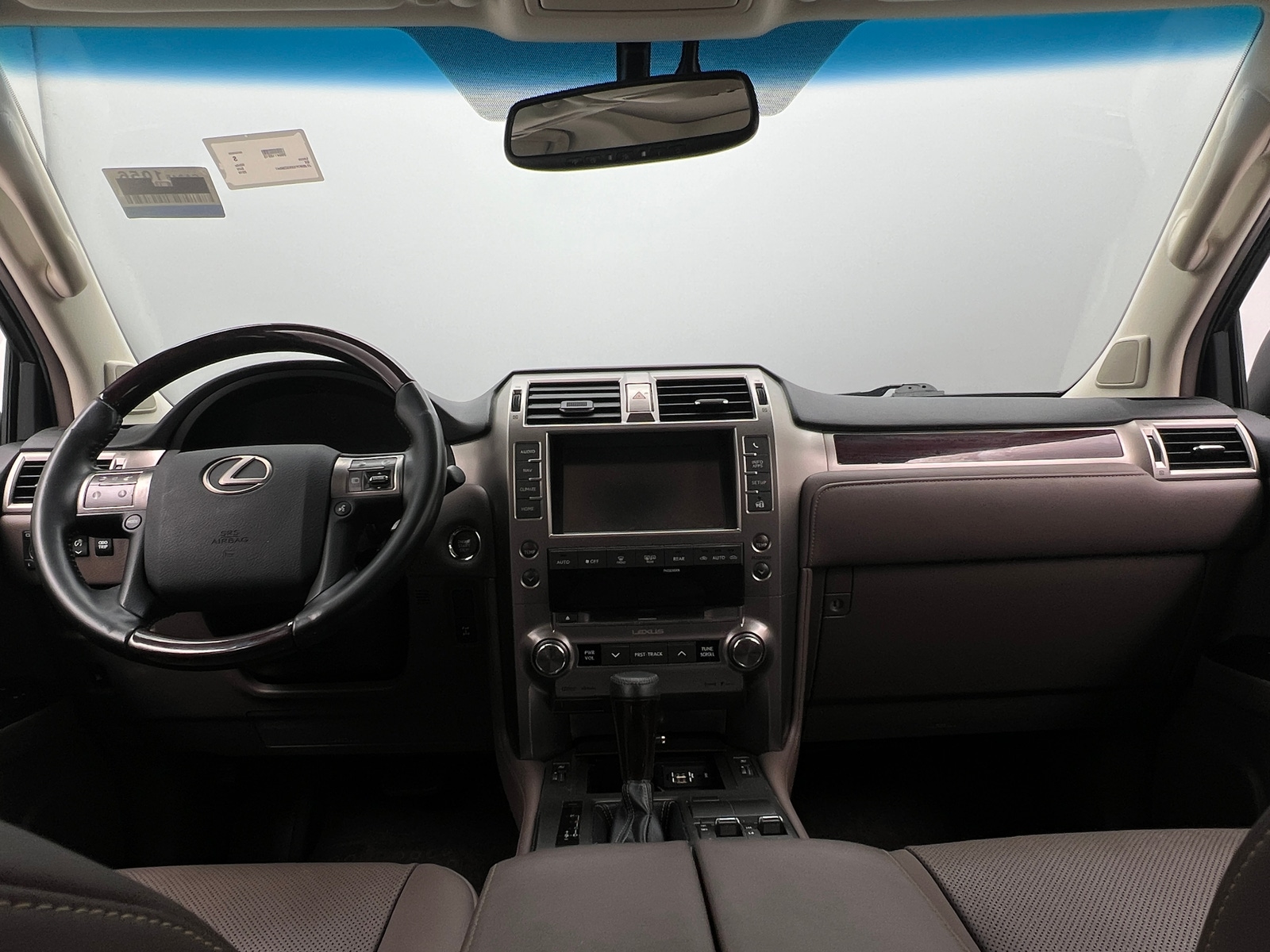 Thumbnail: 2019 Lexus GX - 2