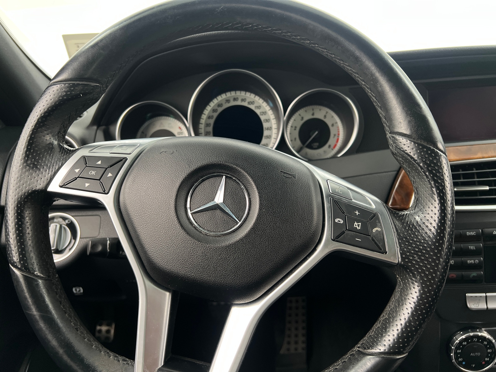 Thumbnail: 2013 Mercedes-Benz C-Class - 4