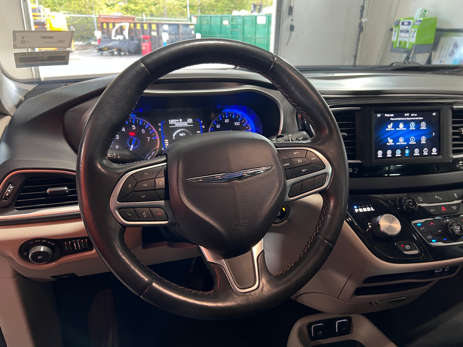 Thumbnail: 2020 Chrysler Pacifica - 4