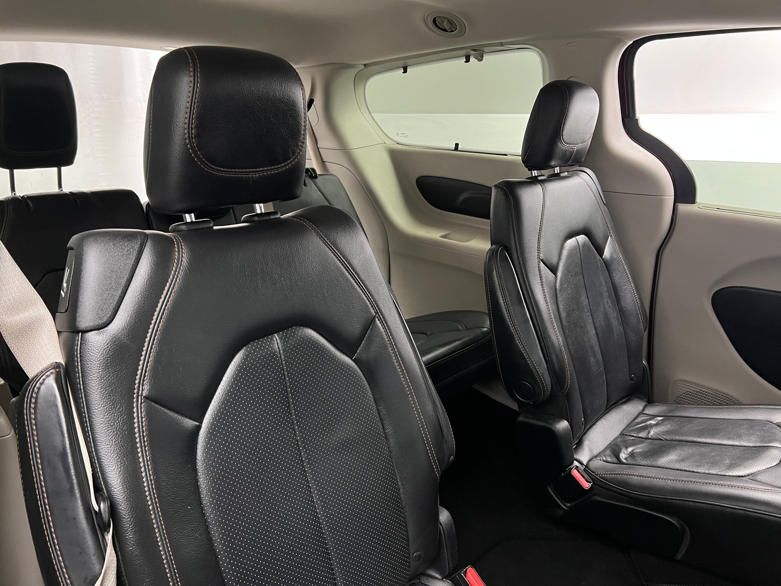 Thumbnail: 2019 Chrysler Pacifica - 5
