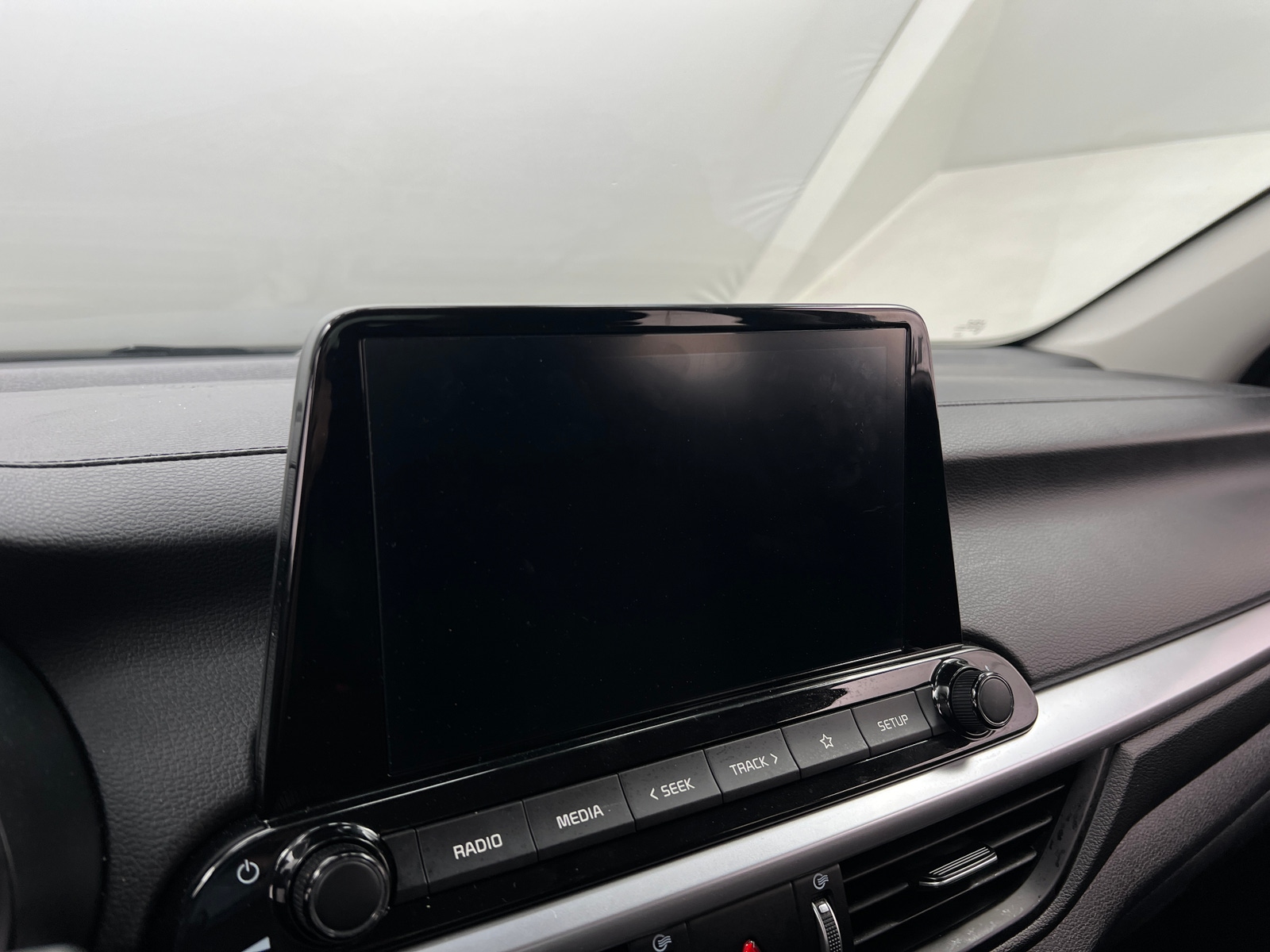 Thumbnail: 2024 Kia Forte - 4