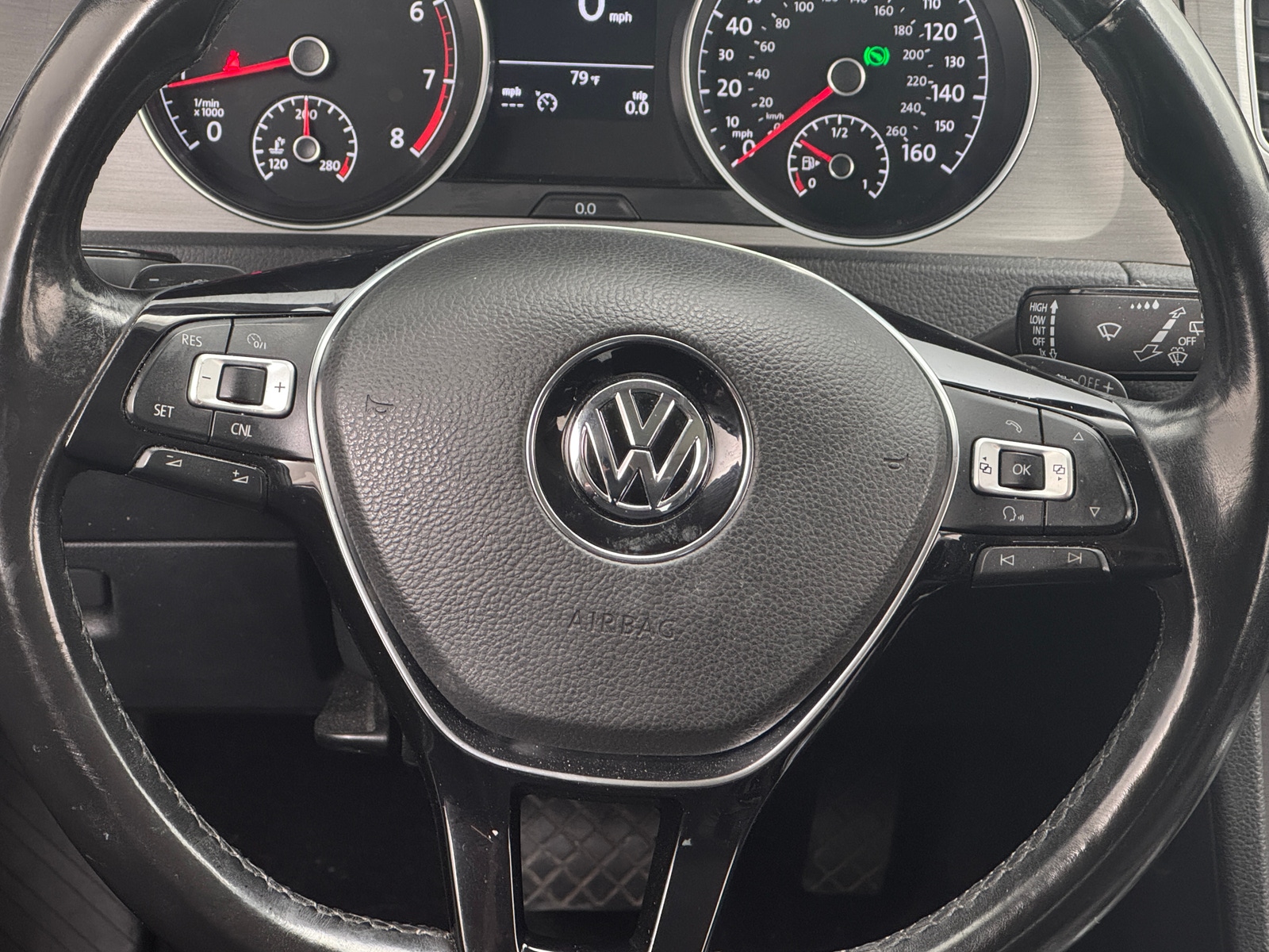 Thumbnail: 2016 Volkswagen Golf - 5